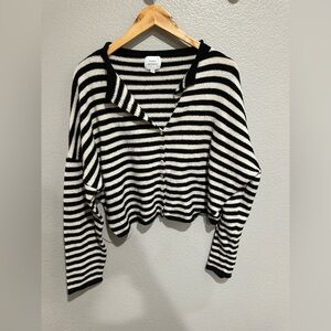 Chic things between Striped Black and White Cardigan